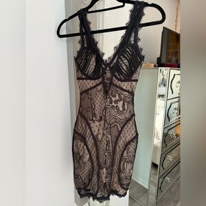 VINTAGE BEBE Black & Nude Lace Dress. Stunning!🔥